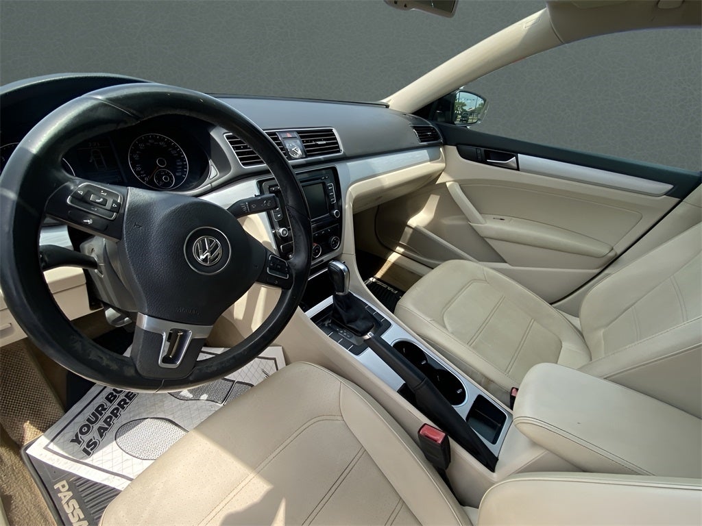 2013 Volkswagen Passat 2.5 SE